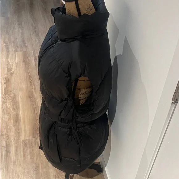 H&M Black Puffer Vest - Picture 4 of 9